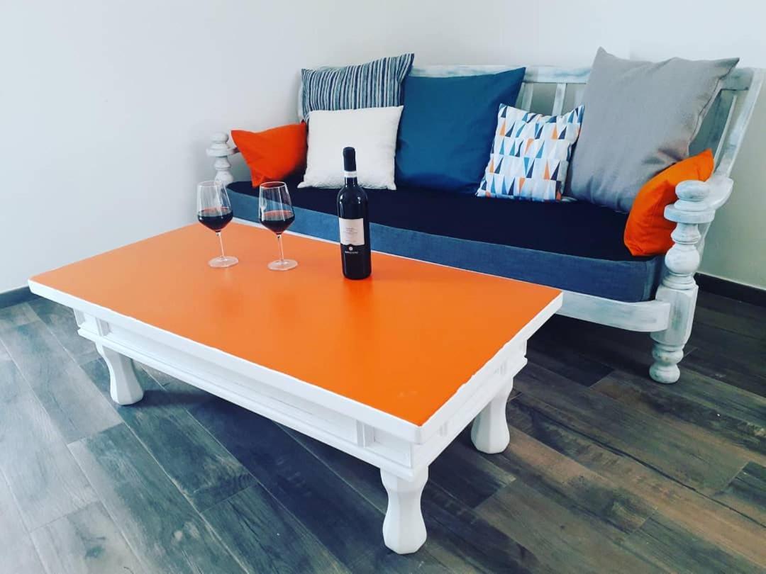 Il Porto Di Benny Bed & Breakfast Аласио Екстериор снимка